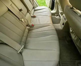 Wnętrze Infiniti QX70 do wynajęcia w Gruzji. Doskonały samochód 5-osobowy. ✓ Skrzynia Automatyczna.