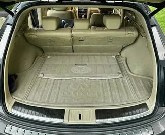 Wynajmij Infiniti QX70 2019 w Gruzji. Paliwo: Benzyna. Moc: 368 KM ➤ Koszt od 110 GEL za dobę.