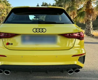 Silnik Benzyna 2,0 l – Wynajmij Audi S3 w Alicante.