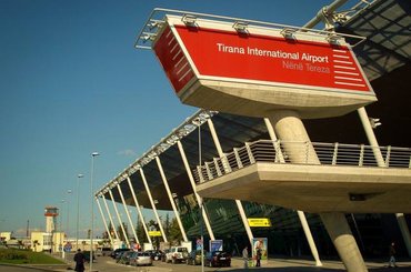 Wynajem aut na lotnisku w Tiranie